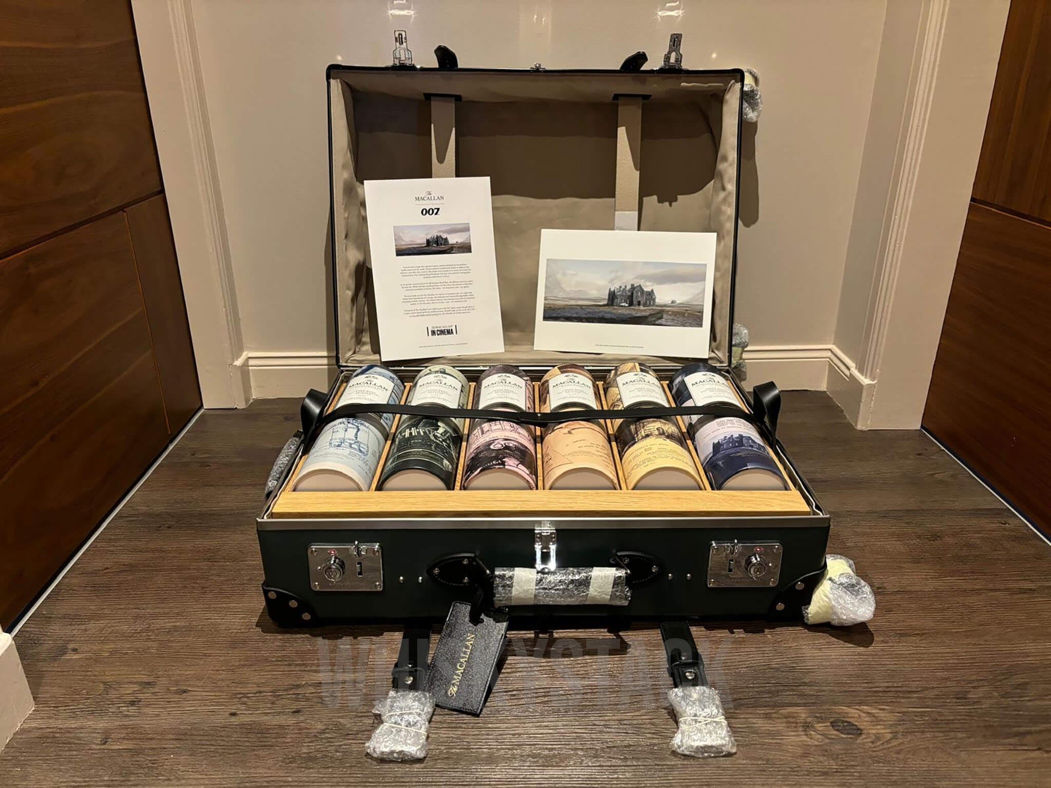 Macallan James Bond 60-års Jubilæumssamling – Enestående Eksklusivitet i Et Glas
