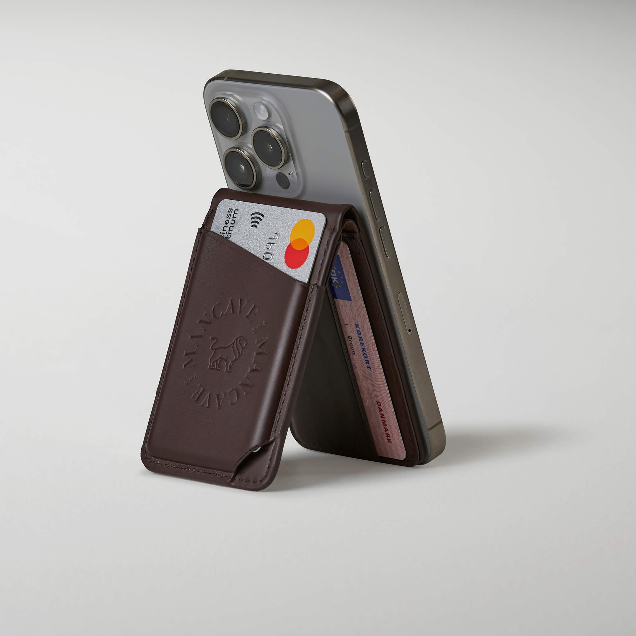 Opgrader din mandehule med Ja tak 10 - The Mancave The Premium Vault Stand