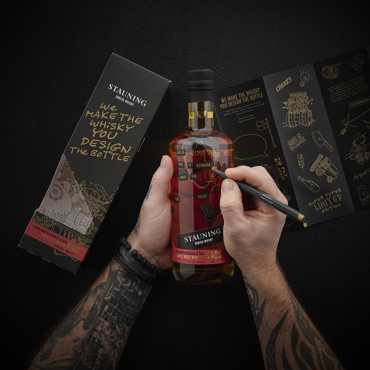3 flasker Stauning KAOS Design Edition – En smagsrejse i dansk design og whiskyhåndværk